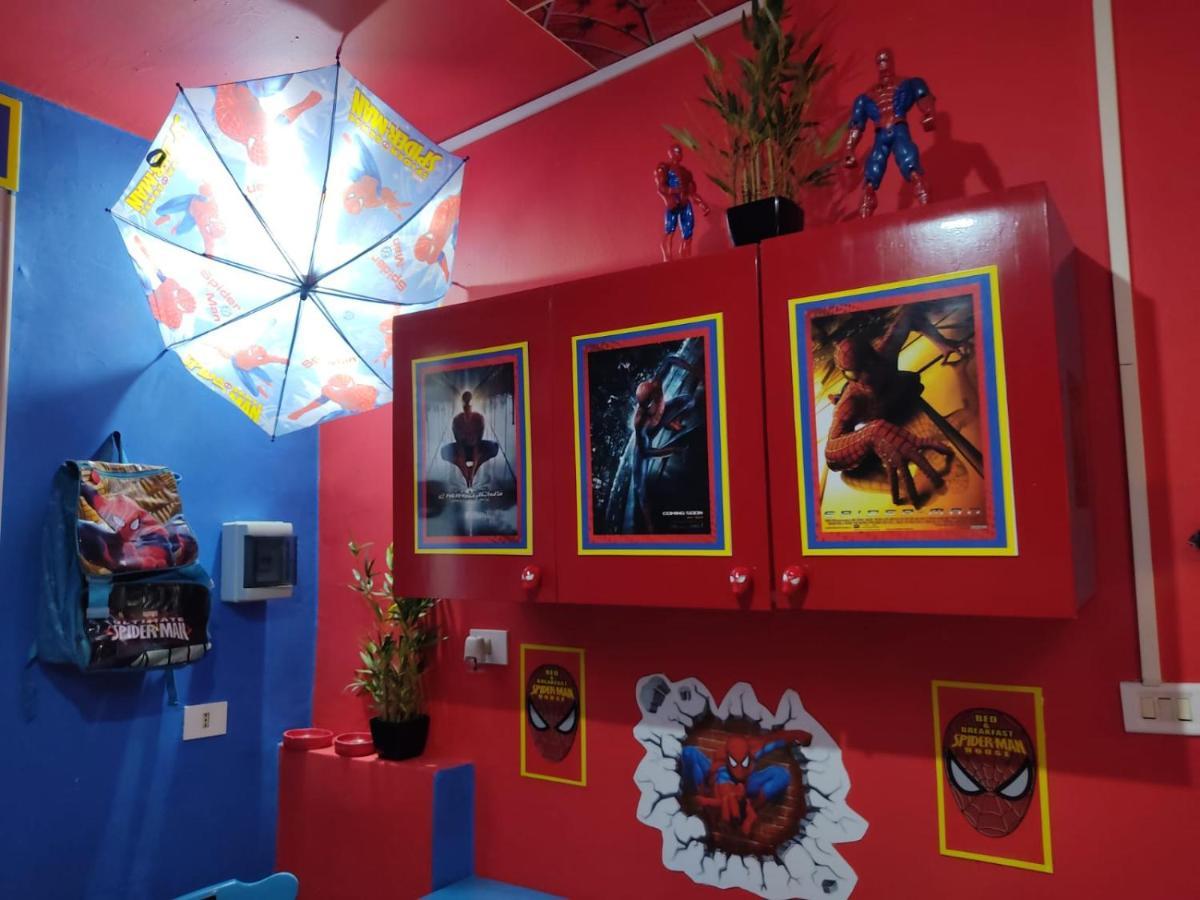 Spiderman House Gasthof